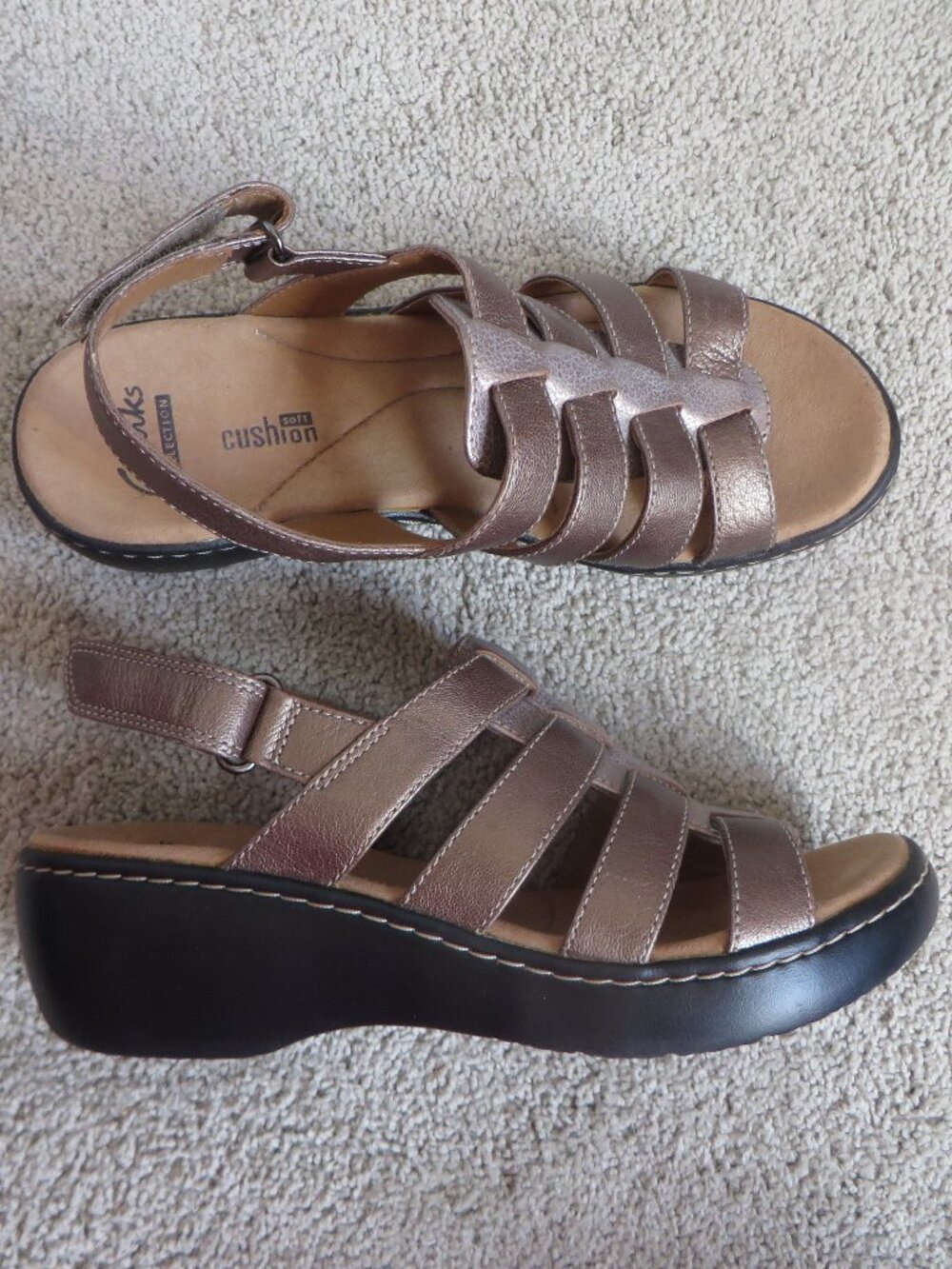 Clark collection cushion womens sandals size 7 brown/gold? velcro slingback